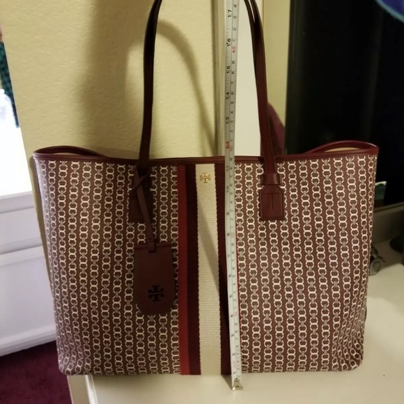 Tory Burch Gemini Link Tote in Real Burgundy - Picture 10 of 16
